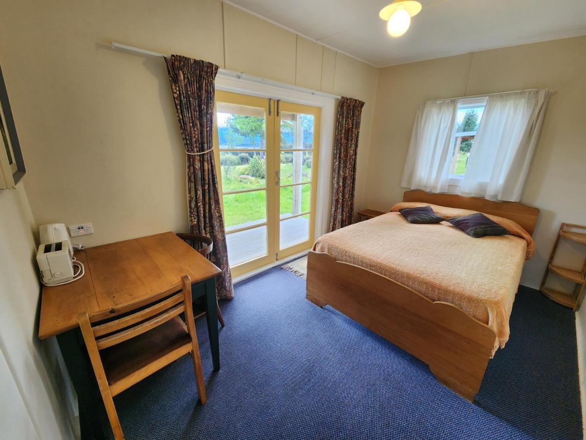 Manapouri Holiday Park Eksteriør billede
