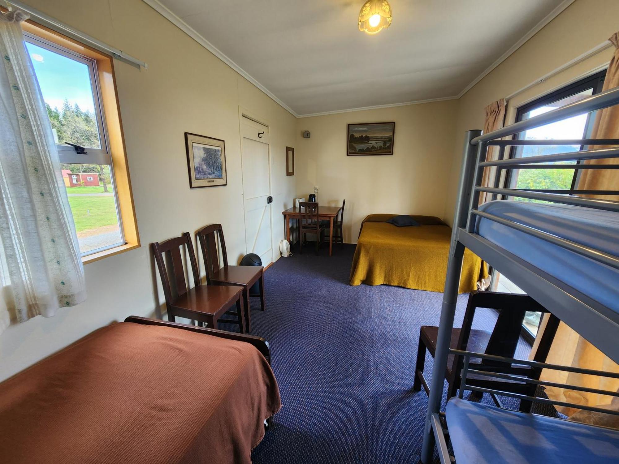 Manapouri Holiday Park Eksteriør billede