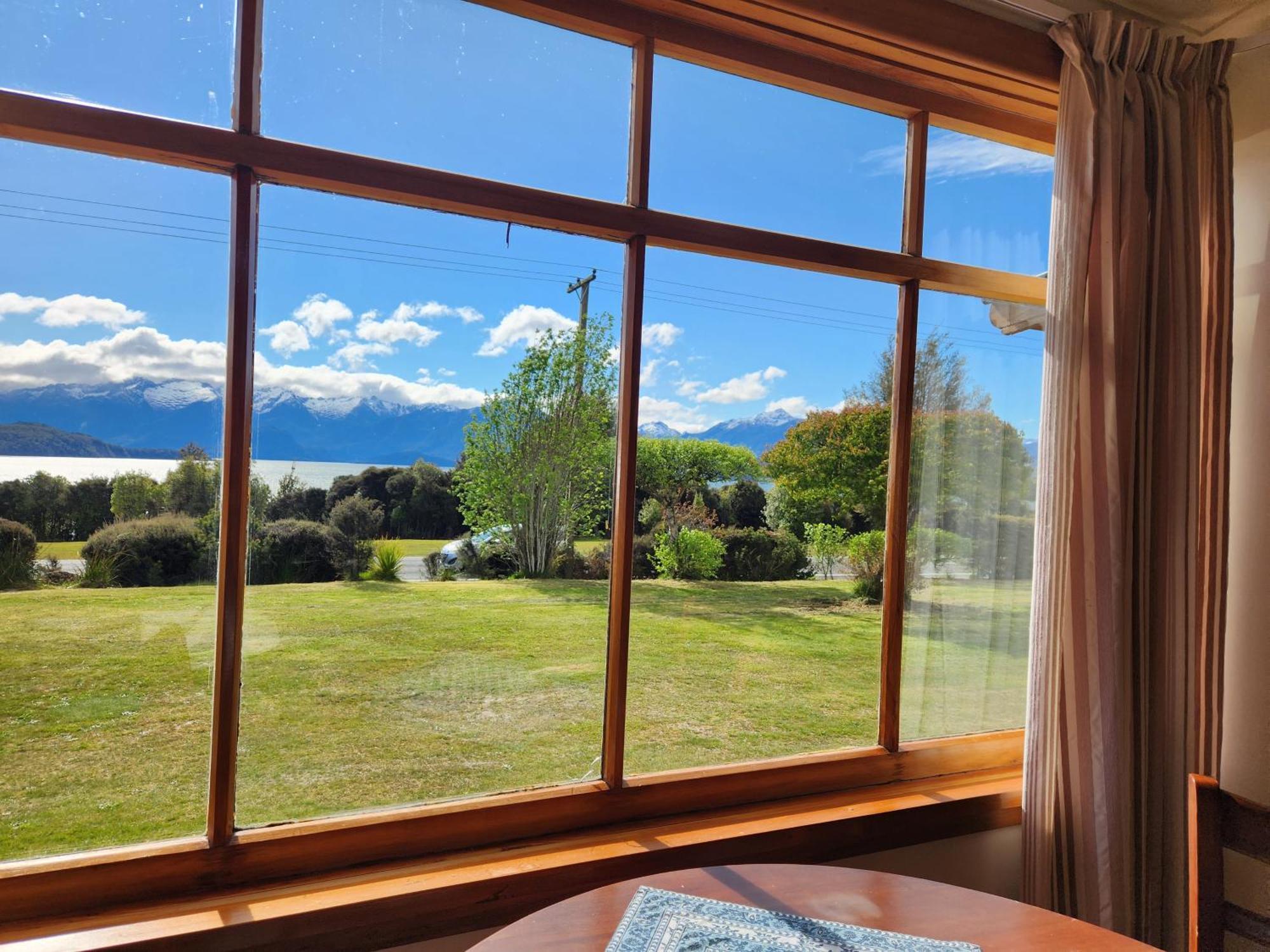 Manapouri Holiday Park Eksteriør billede
