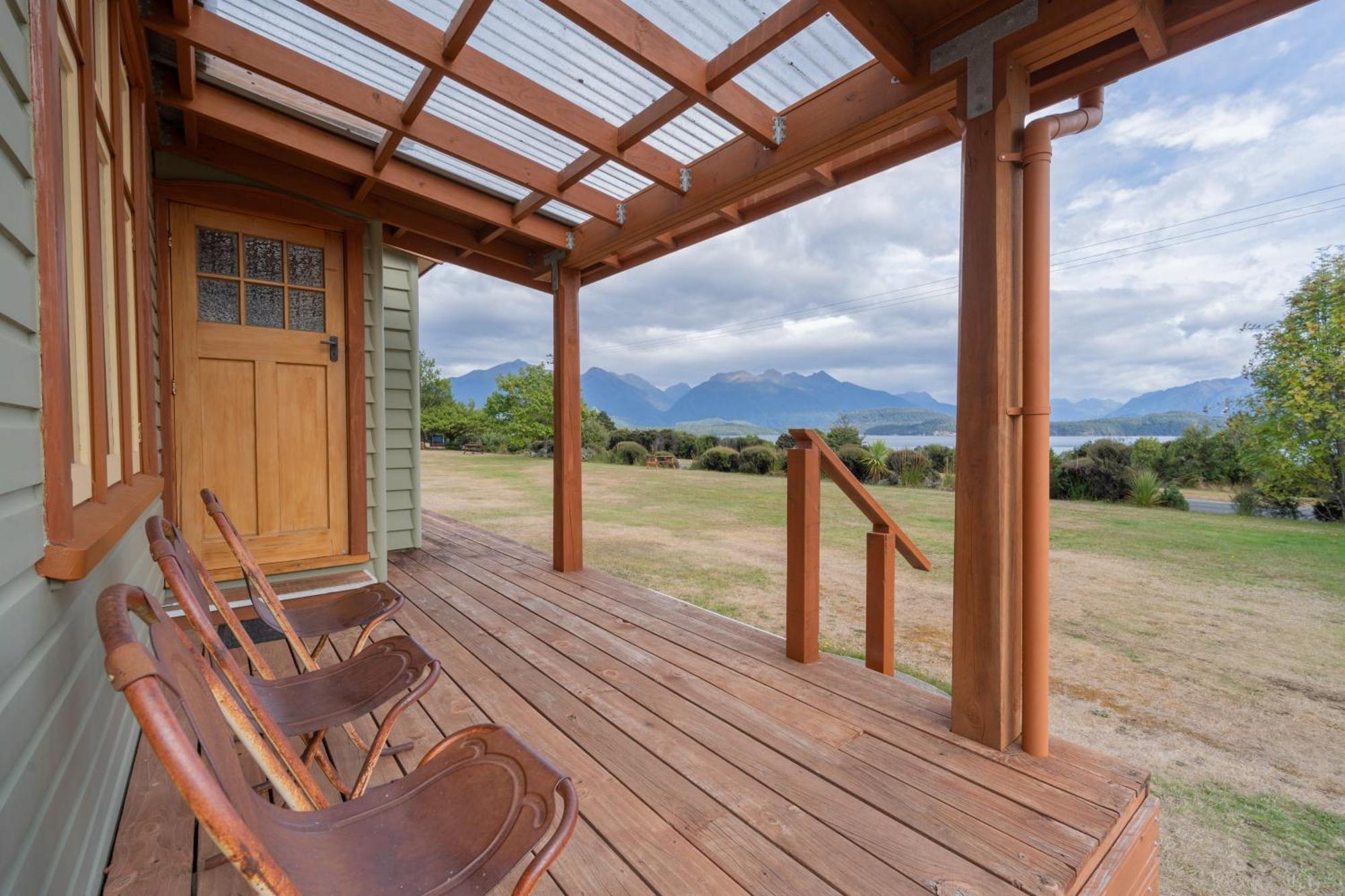 Manapouri Holiday Park Eksteriør billede