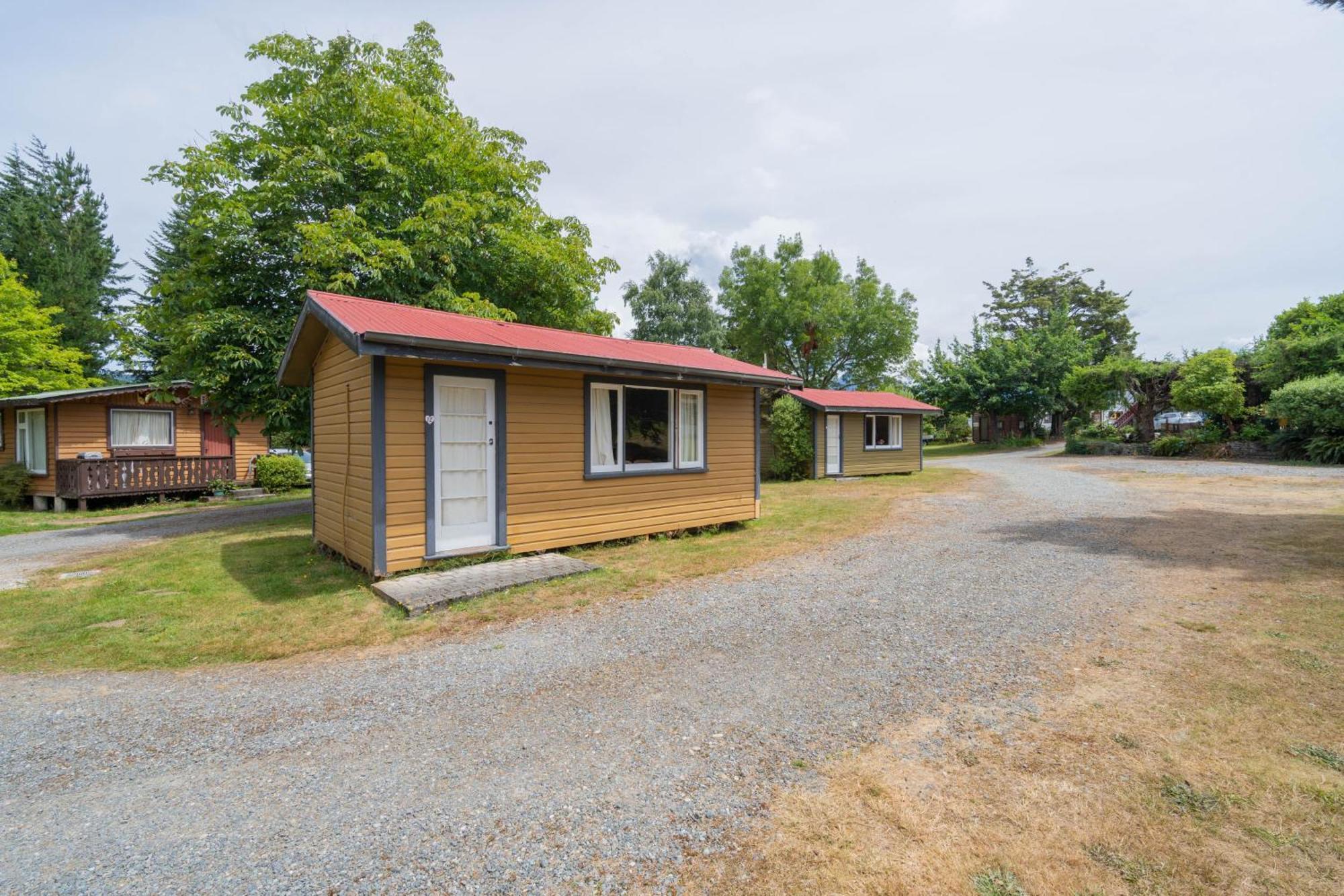 Manapouri Holiday Park Eksteriør billede